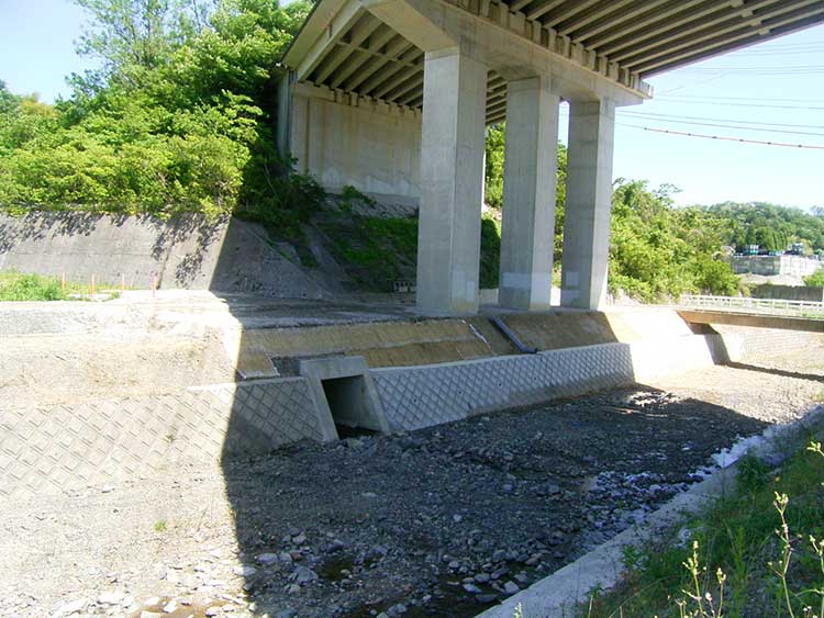 平成29年度　一般県道桑名東員線（新嘉例川橋）橋梁耐震補強工事